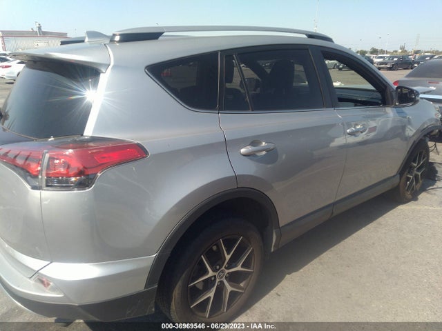 Toyota RAV4 SE 2018 JTMNFREV0JJ168794 Image 10