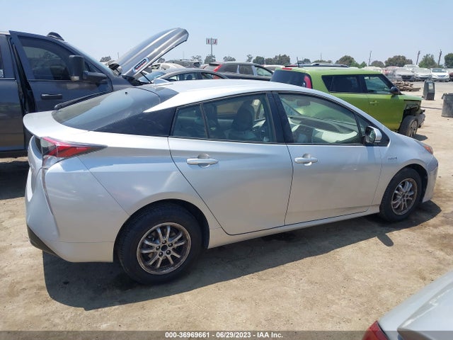 Toyota Prius Four 2016 JTDKARFU9G3023483 Image 5
