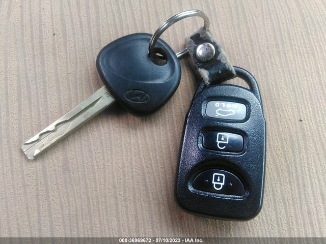 2014 HYUNDAI SONATA GLS VIN: 5NPEB4AC6EH881832