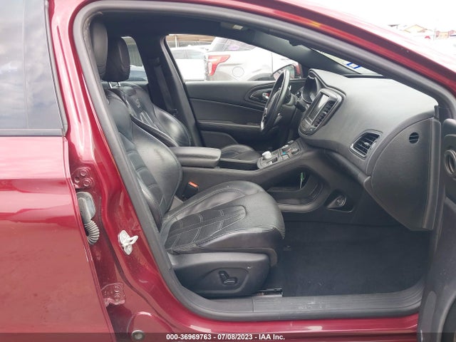 1C3CCCBG3GN133983 Chrysler 200 S