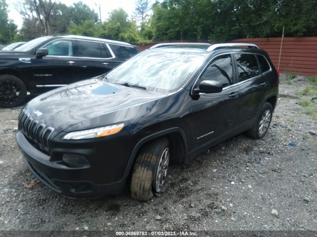 Jeep Cherokee Latitude 2016 1C4PJMCS8GW154432 Image 2