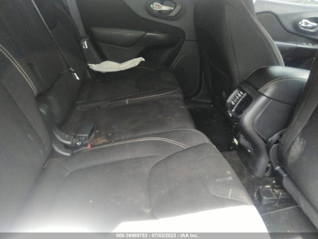 Jeep Cherokee Latitude 2016 1C4PJMCS8GW154432 Image 8