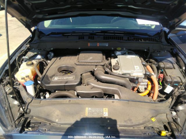 3FA6P0LU0KR114786 Ford Fusion Hybrid Se
