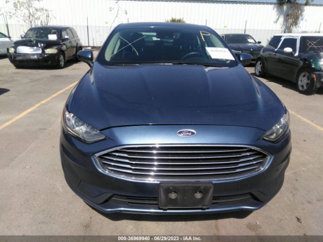 3FA6P0LU0KR114786 Ford Fusion Hybrid Se