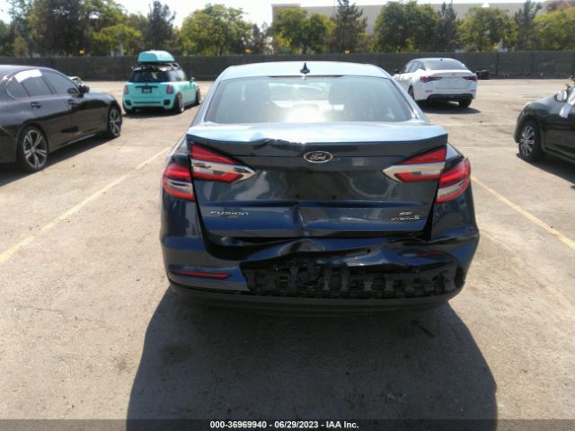 3FA6P0LU0KR114786 Ford Fusion Hybrid Se