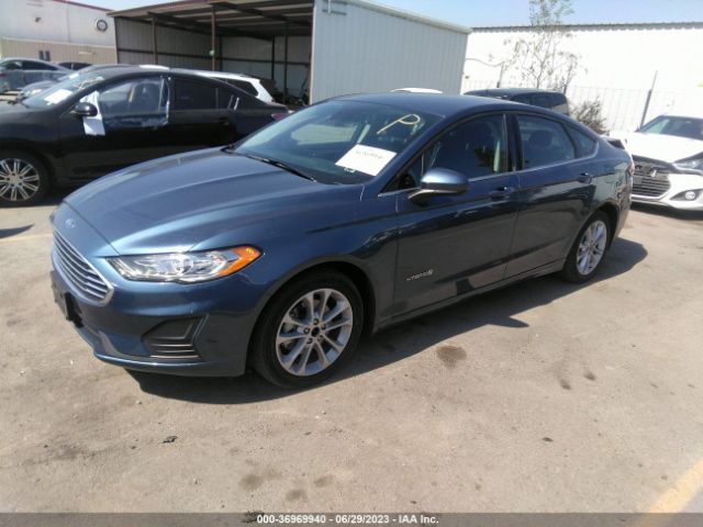 3FA6P0LU0KR114786 Ford Fusion Hybrid Se
