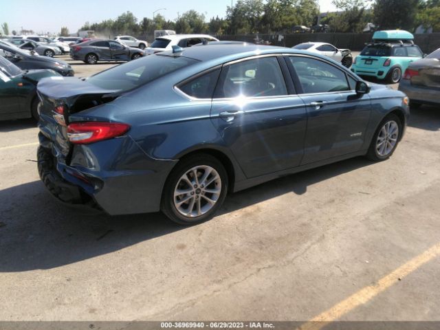 3FA6P0LU0KR114786 Ford Fusion Hybrid Se
