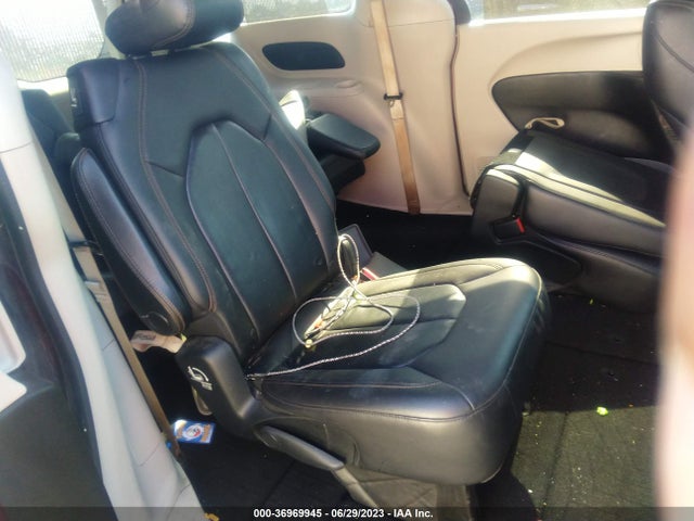 2018 CHRYSLER PACIFICA TOURING L VIN: 2C4RC1BG2JR246571