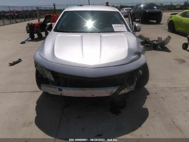 Chevrolet IMPALA LT 2018 2G1105S34J9122515 Image 12