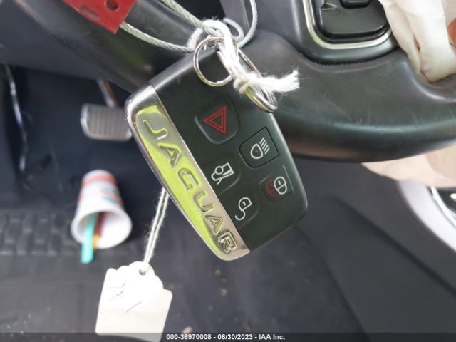 SAJAD4BV4HA972930 Jaguar Xe 35t Premium