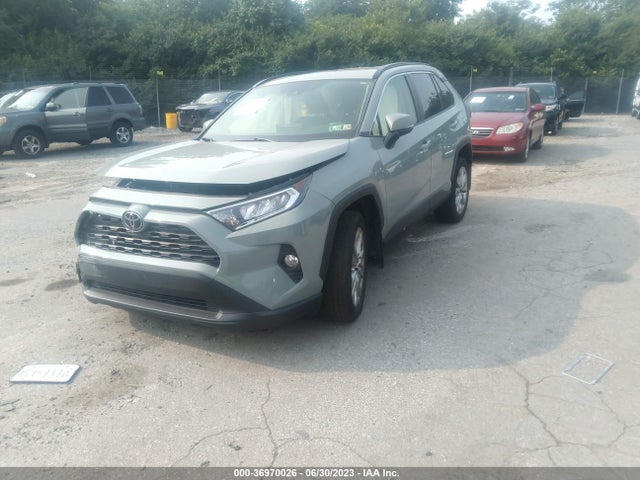 Toyota Rav4 Xle Premium 2021 JTMA1RFV2MD079923 Image 2