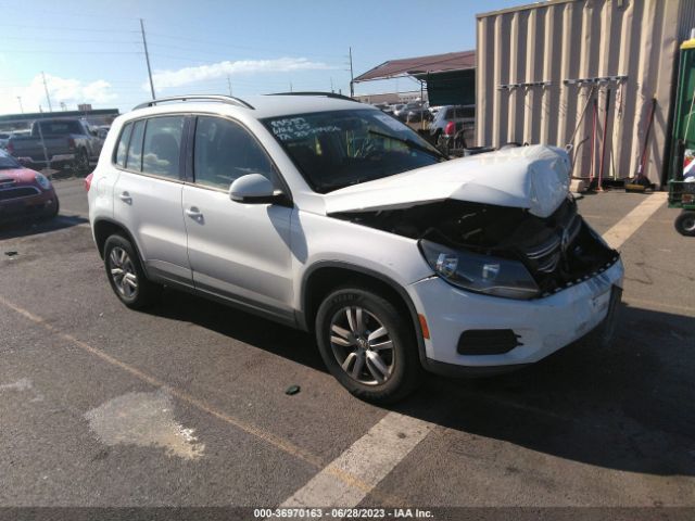 2015 WVGBV7AX3FW581753 main image