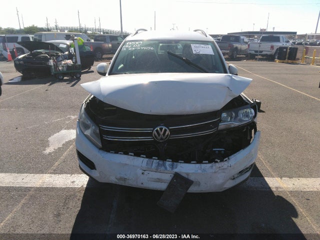 WVGBV7AX3FW581753 Volkswagen TIGUAN S