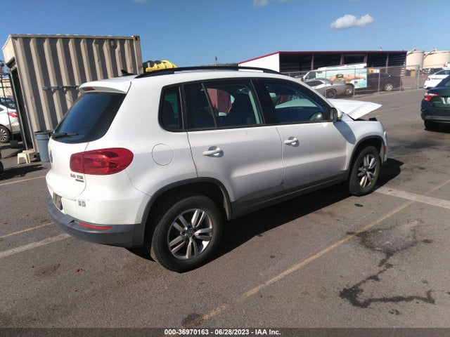 WVGBV7AX3FW581753 Volkswagen TIGUAN S