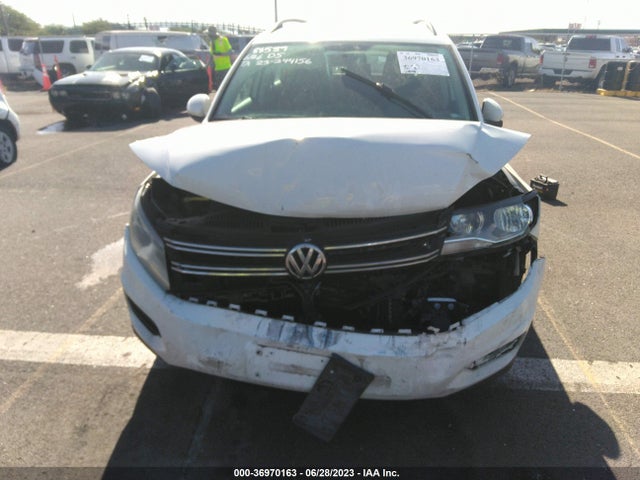 WVGBV7AX3FW581753 Volkswagen TIGUAN S