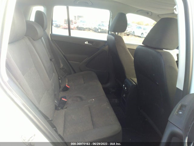 WVGBV7AX3FW581753 Volkswagen TIGUAN S