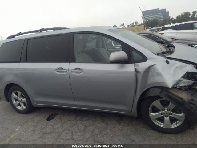 5TDKK3DCXES514791 Toyota SIENNA LE