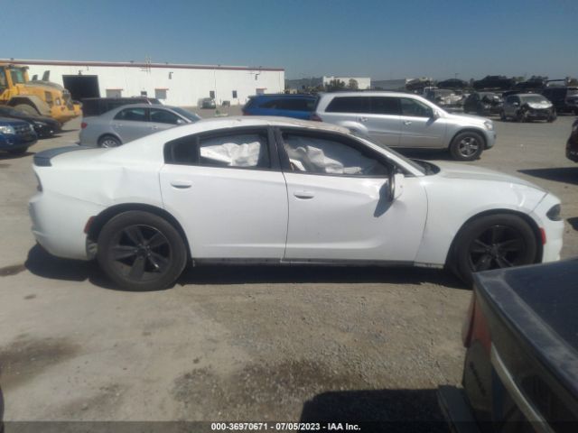 2C3CDXHG7GH319384 Dodge Charger Sxt