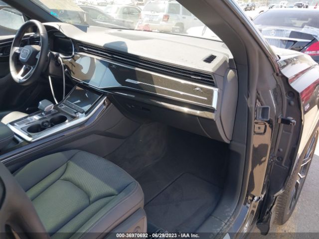 WA1EVBF11ND023607 Audi Q8 Premium Plus