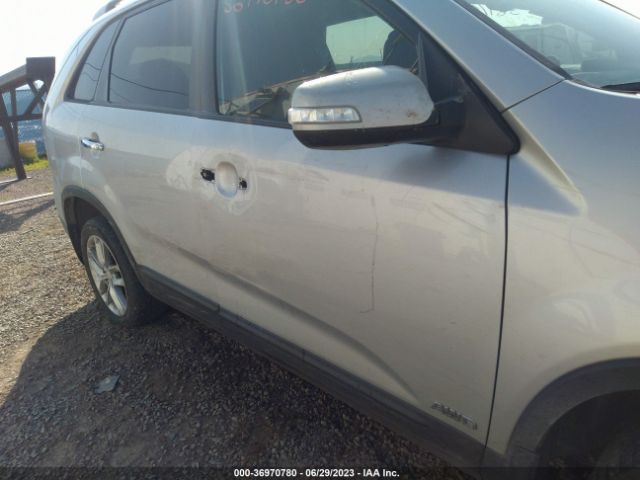 5XYKTDA70FG551096 KIA SORENTO LX