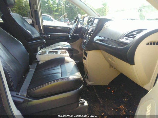 2C4RC1BG3FR626865 Chrysler Town & Country Touring