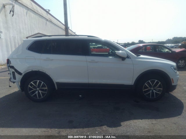 3VV2B7AXXLM147565 Volkswagen Tiguan Se/sel/se R-line Black
