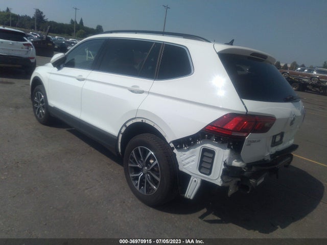 3VV2B7AXXLM147565 Volkswagen Tiguan Se/sel/se R-line Black