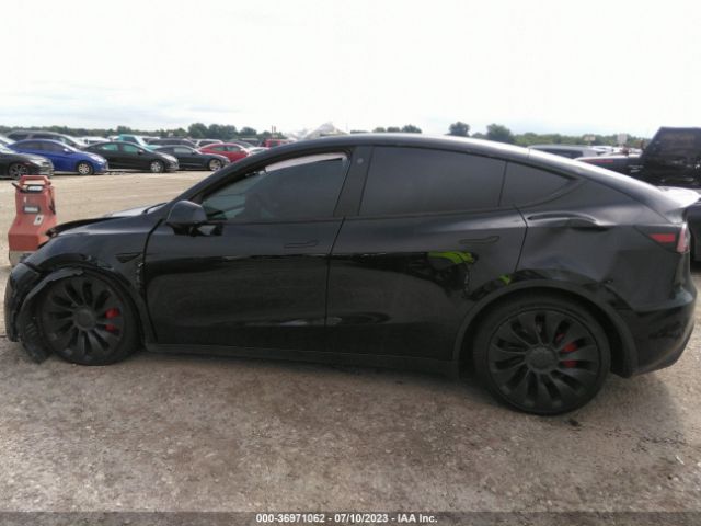 7SAYGDEF4NF502444 Tesla Model Y Performance