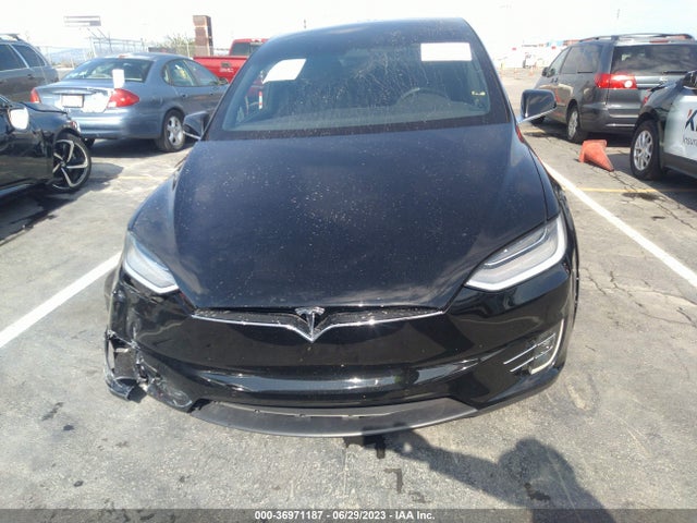 2021 Tesla Model X, VIN: 5YJXCDE27MF321497