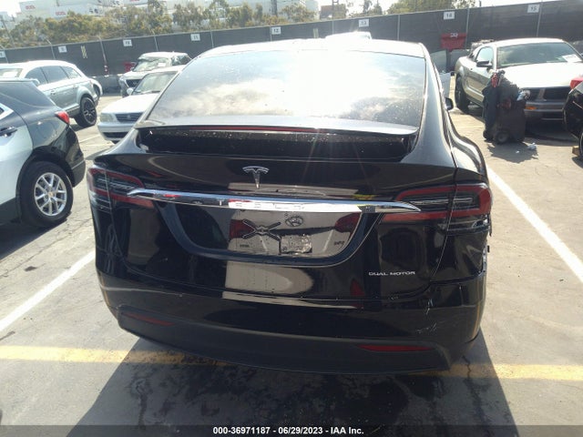 2021 Tesla Model X, VIN: 5YJXCDE27MF321497