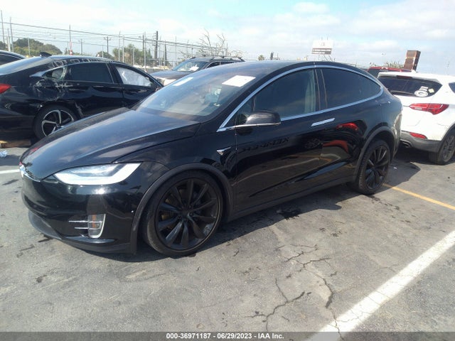 2021 Tesla Model X, VIN: 5YJXCDE27MF321497