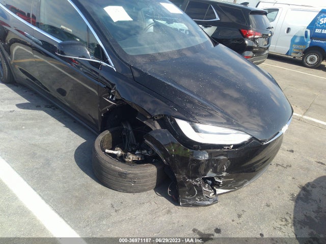 2021 Tesla Model X, VIN: 5YJXCDE27MF321497