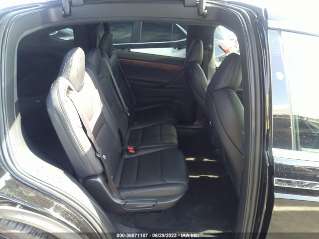 2021 Tesla Model X, VIN: 5YJXCDE27MF321497