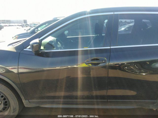 JN8AT2MV6HW016083 Nissan ROGUE S