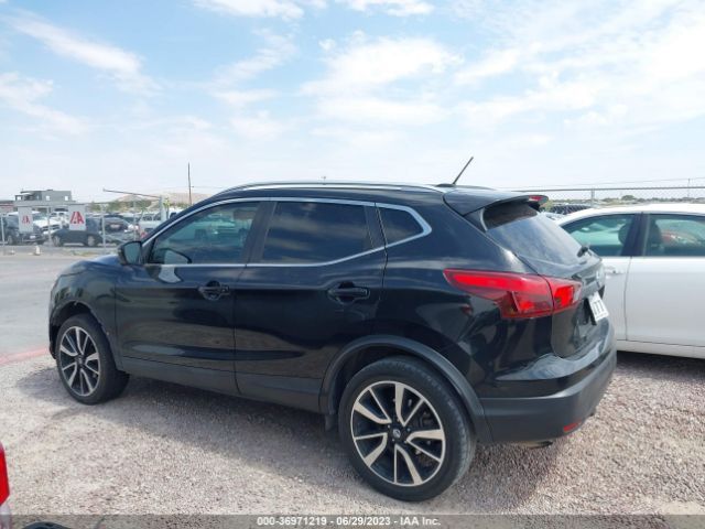 JN1BJ1CP2HW024493 Nissan Rogue Sport Sl