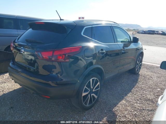 JN1BJ1CP2HW024493 Nissan Rogue Sport Sl