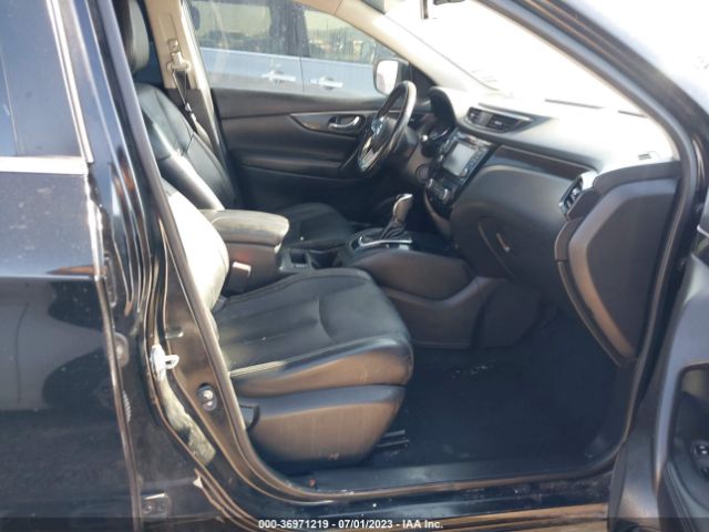 JN1BJ1CP2HW024493 Nissan Rogue Sport Sl