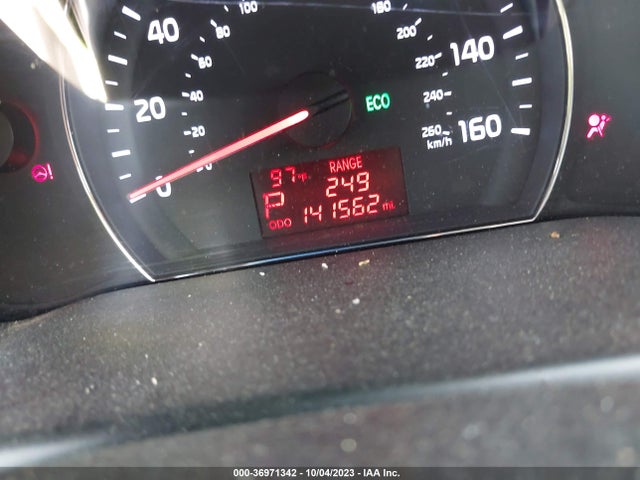 2014 KIA SORENTO LX VIN: 5XYKT4A68EG425008