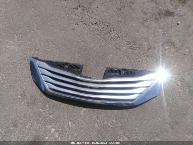 5TDJK3DC1FS116804 Toyota SIENNA LE
