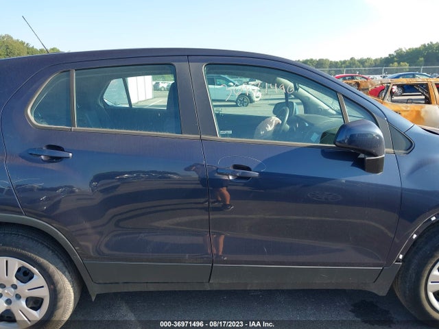 Chevrolet TRAX LS 2019 3GNCJKSB2KL140083 Image 12