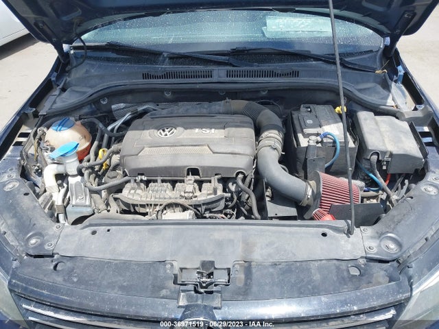 3VWD17AJ4EM312001 Volkswagen Jetta Sedan Se