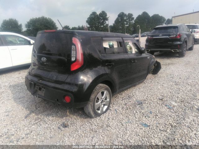 KNDJN2A27J7516995 KIA Soul Base