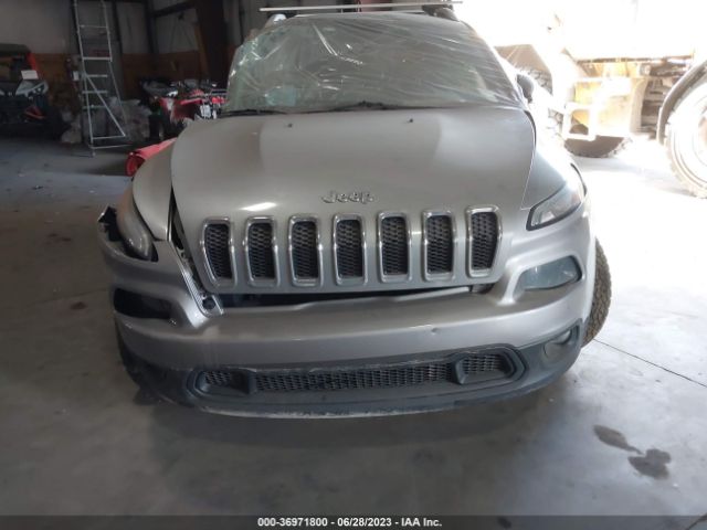 1C4PJMCB3FW674570 Jeep Cherokee Latitude