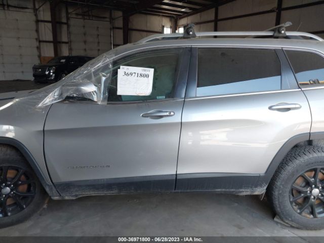 1C4PJMCB3FW674570 Jeep Cherokee Latitude