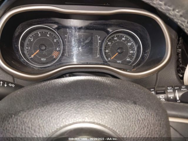 1C4PJMCB3FW674570 Jeep Cherokee Latitude