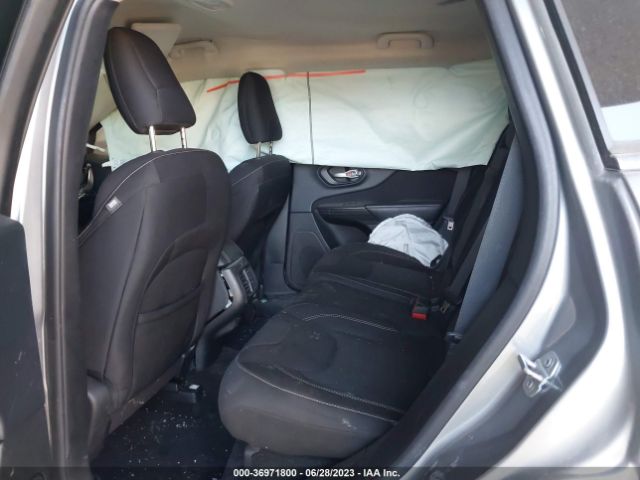 1C4PJMCB3FW674570 Jeep Cherokee Latitude