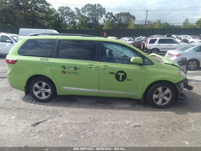 Toyota Sienna Le 8 Passenger 2017 5TDKZ3DCXHS809146 Image 12