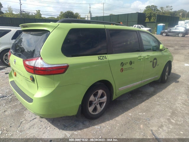 Toyota Sienna Le 8 Passenger 2017 5TDKZ3DCXHS809146 Image 4