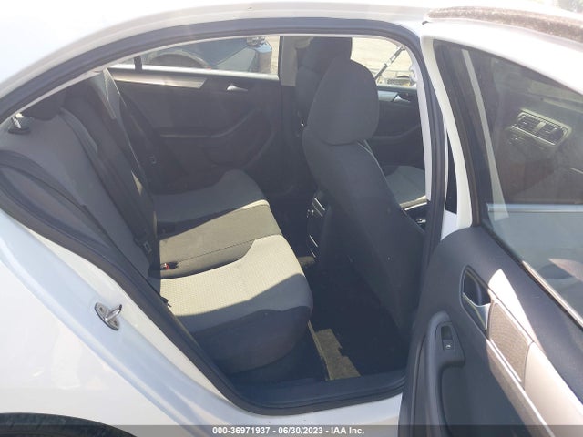 3VW2B7AJ6HM328063 Volkswagen Jetta 1.4t S