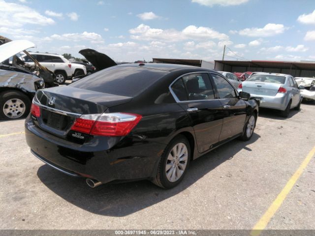 1HGCR3F92FA026212 Honda Accord Sedan Touring